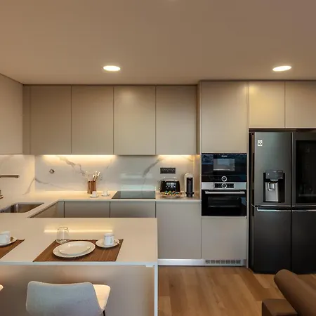 The Downtown Largo Do Carmo Apartman *